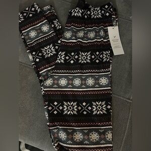 ❤️Black and White Snowflake Patterned Leggings